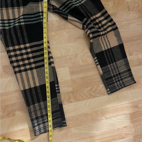 Woolrich woman’s wool blend black/ tan pants size 12 - Picture 11 of 15